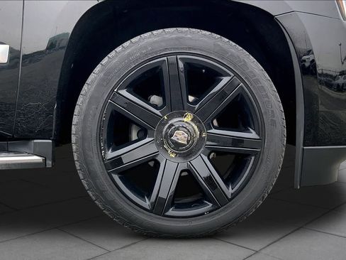 Used 2016 Cadillac Escalade ESV Luxury AWD/4WD image 11