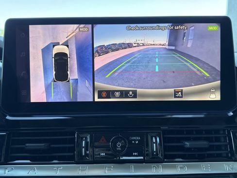 New 2026 Nissan Pathfinder SL w/ SL Premium Package AWD/4WD image 9