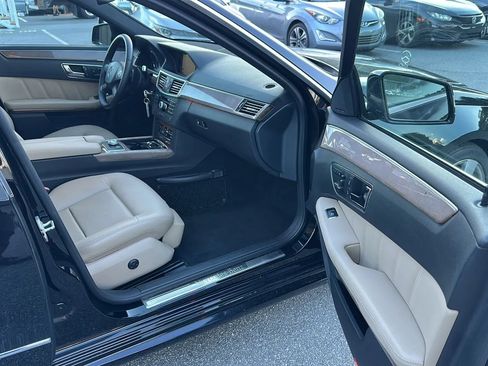 Used 2011 Mercedes-Benz E 350 Sedan image 24