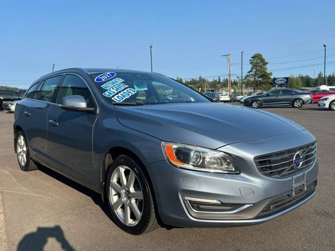 Used 2017 Volvo V60 T5 Platinum AWD/4WD image 4