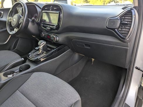 Certified 2021 Kia Soul EX image 8