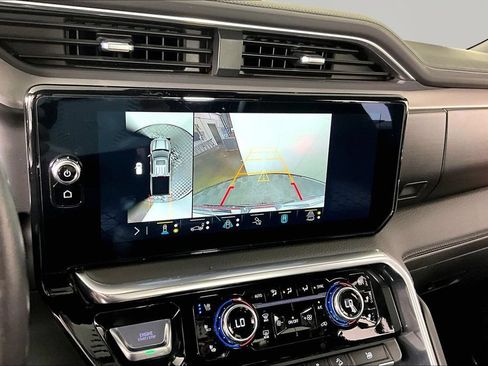 Used 2022 GMC Sierra 1500 Denali w/ Technology Package AWD/4WD image 14