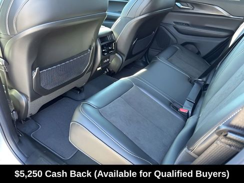 New 2025 Jeep Grand Cherokee Altitude RWD image 21