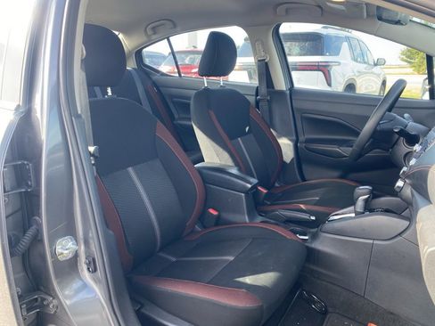 Used 2024 Nissan Versa SR image 21