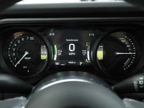Used 2025 Jeep Wrangler Unlimited Sahara AWD/4WD image 10