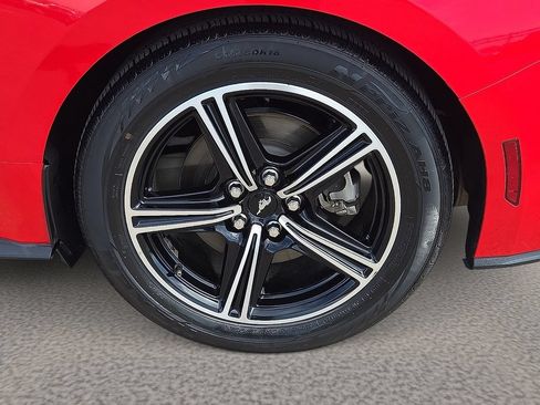 Used 2024 Ford Mustang Convertible RWD image 8