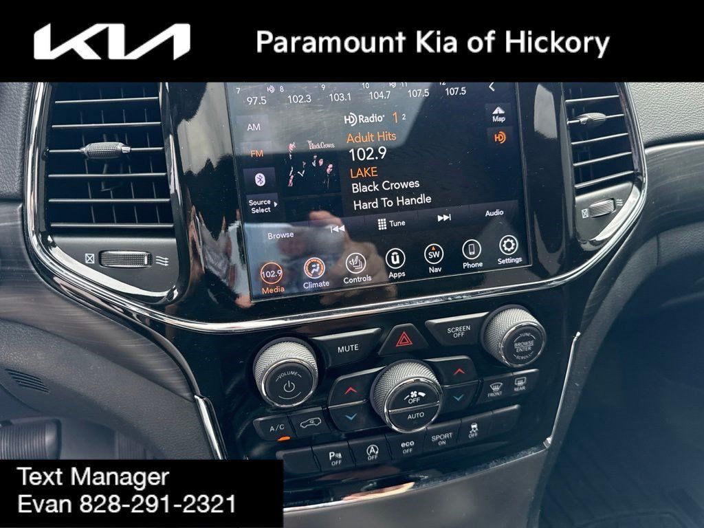 Used 2021 Jeep Grand Cherokee Laredo X AWD/4WD image 23