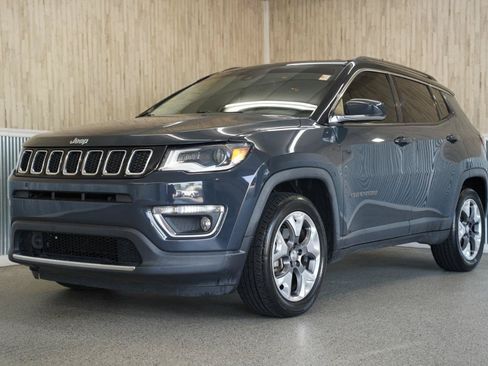 Used 2018 Jeep Compass Limited w/ Navigation Group FWD image 4
