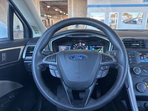 Used 2018 Ford Fusion S image 16