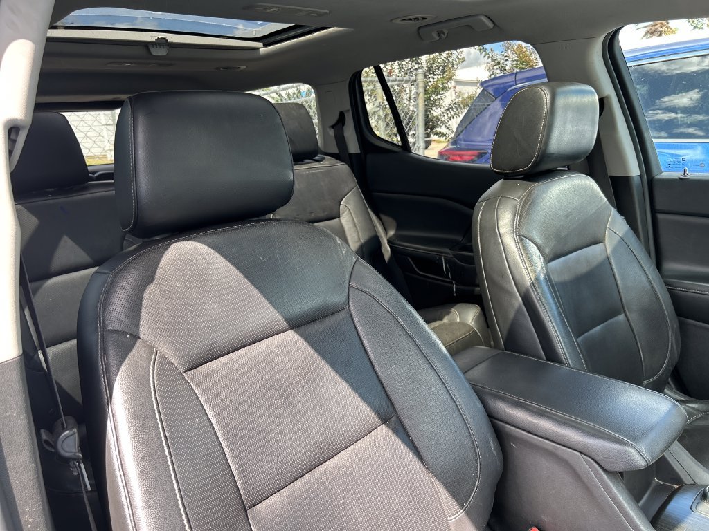 Used 2018 GMC Acadia SLT FWD image 15