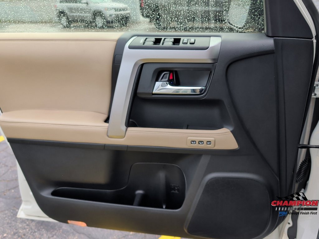 Used 2023 Toyota 4Runner Limited AWD/4WD image 22