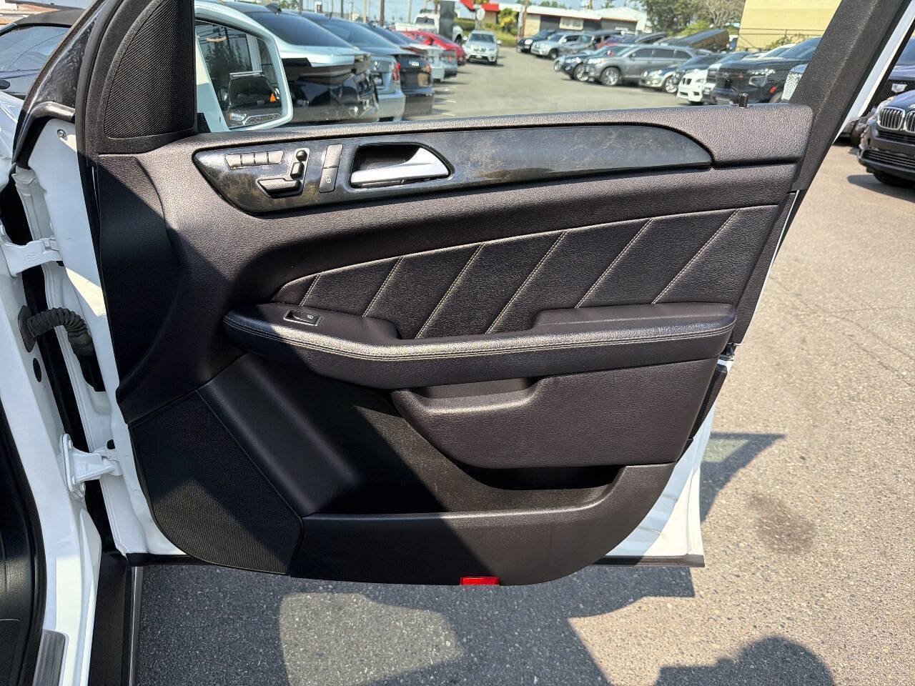 Used 2016 Mercedes-Benz GL 450 4MATIC image 21