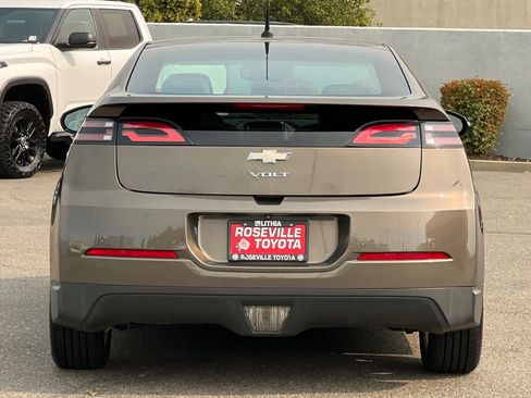 Used 2014 Chevrolet Volt Premium w/ Premium Trim Package FWD image 8
