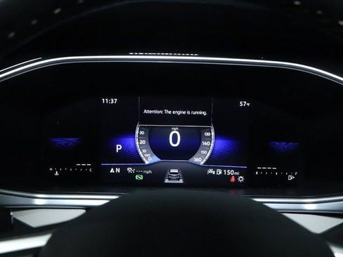 Used 2025 Volkswagen Taos SE image 26