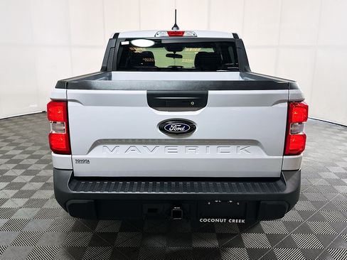 Used 2025 Ford Maverick XLT FWD image 4