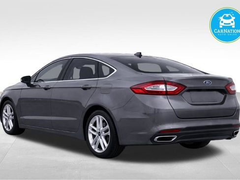 Used 2014 Ford Fusion SE w/ Equipment Group 202A image 2