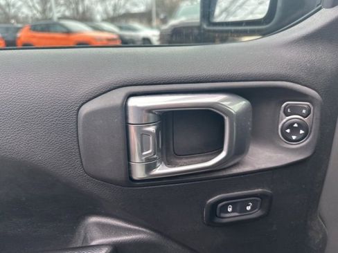 Used 2021 Jeep Wrangler Unlimited Rubicon image 9