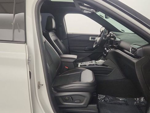 Used 2023 Ford Explorer ST-Line w/ Class IV Trailer Tow Package image 36