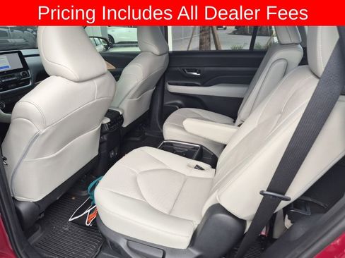 Used 2025 Toyota Grand Highlander AWD Hybrid image 5