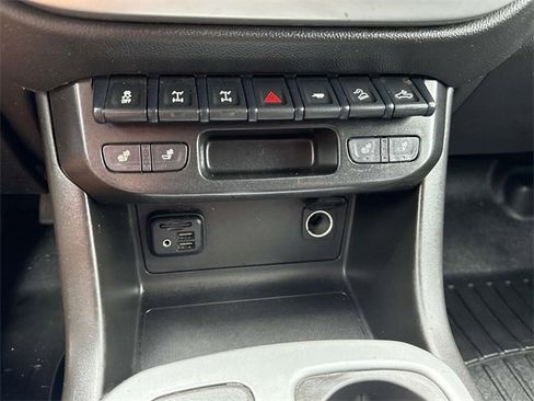 Used 2021 Chevrolet Colorado ZR2 image 30