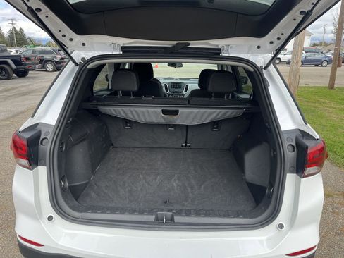 Used 2023 Chevrolet Equinox LS image 30