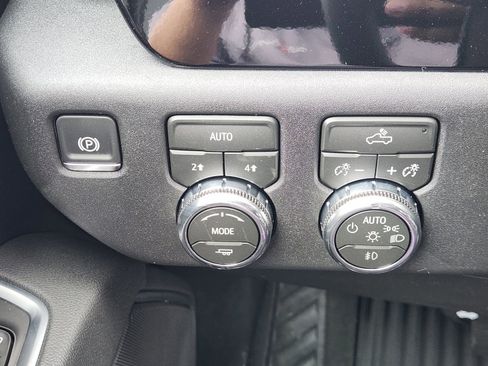 New 2026 GMC Sierra 1500 Elevation image 27