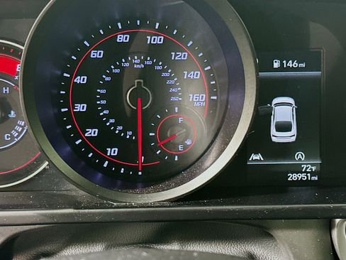 Used 2022 Hyundai Elantra SE w/ Cargo Package image 18