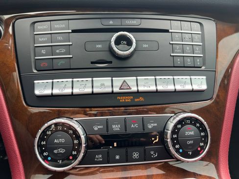 Used 2019 Mercedes-Benz SL 550 image 22