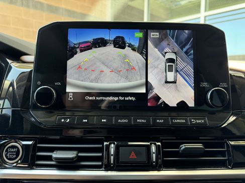 Used 2022 Nissan Pathfinder Platinum w/ Cargo Package image 25