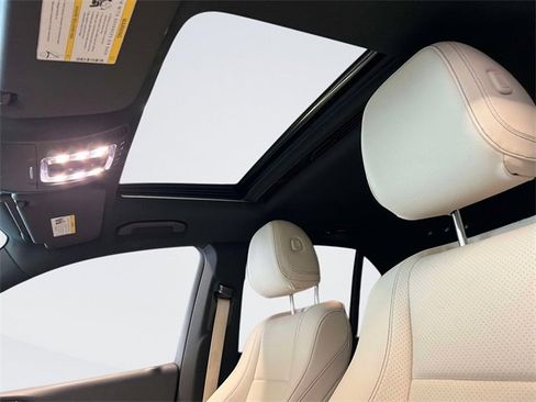 Certified 2021 Mercedes-Benz GLE 350 4MATIC image 22