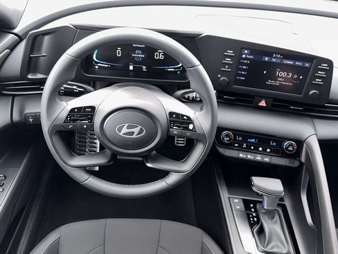 New 2026 Hyundai Elantra SEL Sport FWD image 17