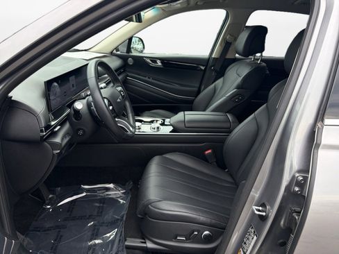 Used 2025 Genesis GV80 2.5T Standard AWD/4WD image 11