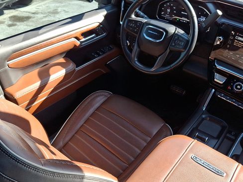 Used 2024 GMC Sierra 2500 Denali Ultimate w/ Snow Plow Prep/Camper Package image 14