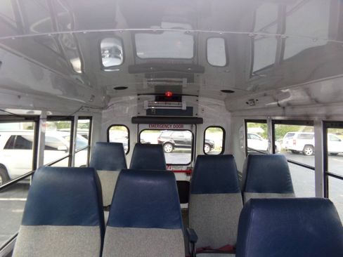 Used 2012 Chevrolet Express 3500 w/ School Bus Package RWD image 32