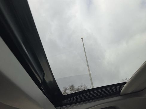 Used 2017 Toyota Sienna image 20