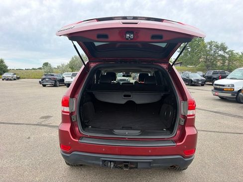Used 2012 Jeep Grand Cherokee Laredo AWD/4WD image 29