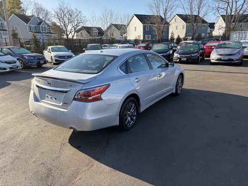 Used 2015 Nissan Altima 2.5 S w/ Special Edition Package FWD image 6