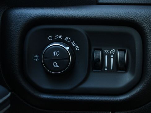 New 2027 RAM 1500 Laramie AWD/4WD image 31