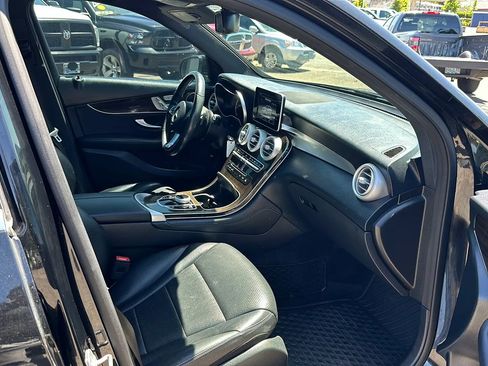 Used 2019 Mercedes-Benz GLC 300 4MATIC image 20