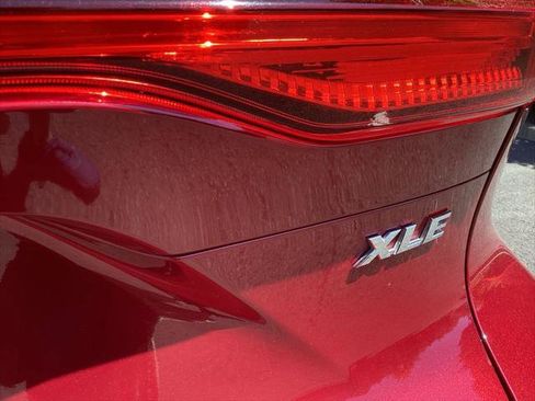Certified 2023 Toyota Venza XLE AWD/4WD image 18