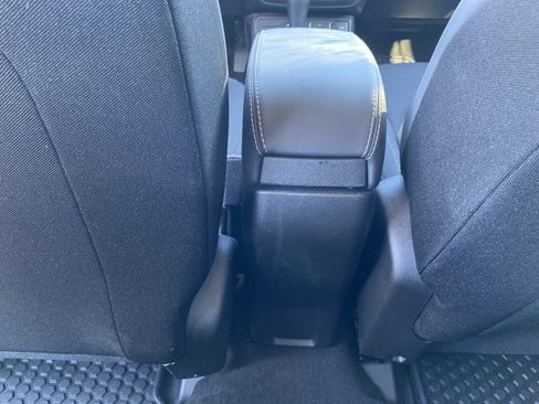 Used 2023 Jeep Renegade Latitude AWD/4WD image 50