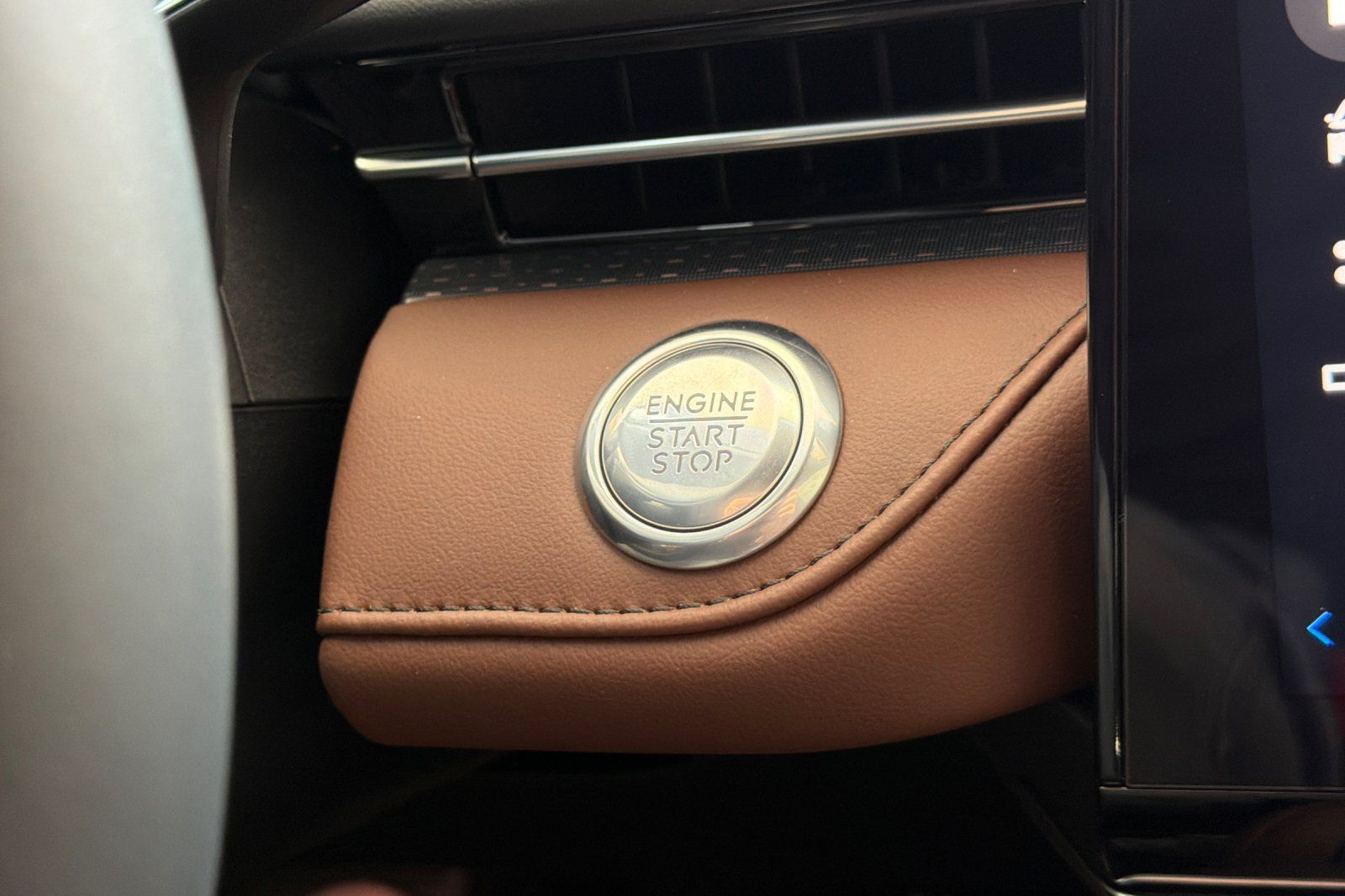 New 2026 Lincoln Nautilus Reserve AWD/4WD image 22