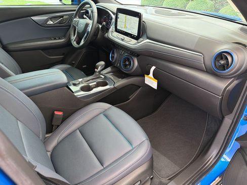 Used 2024 Chevrolet Blazer RS w/ Driver Confidence II Package FWD image 23