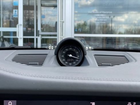 Used 2020 Porsche 911 Carrera 4S AWD/4WD image 27