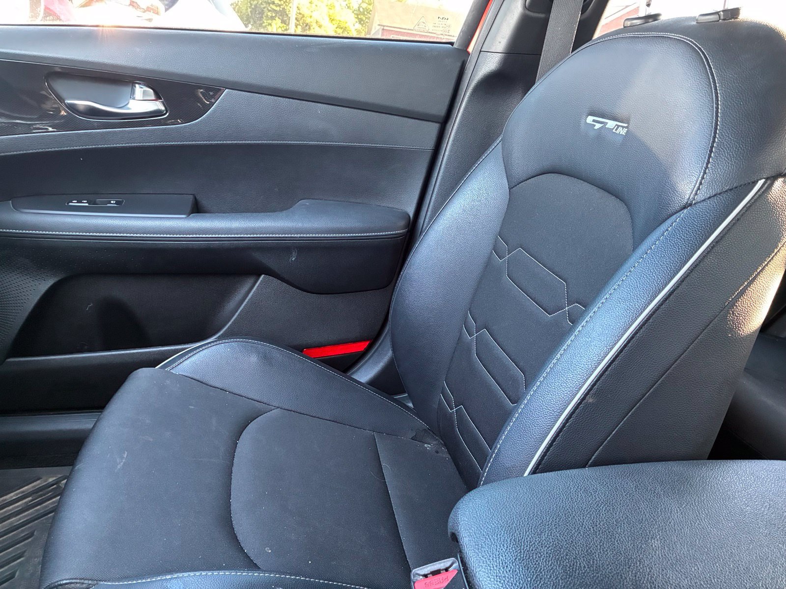 Used 2023 Kia Forte GT-Line w/ GT-Line Premium Package FWD image 13