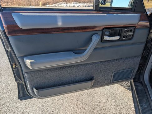 Used 1993 Jeep Cherokee Country image 77