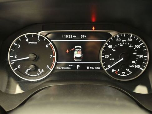 Used 2025 Nissan Rogue SV AWD/4WD image 30