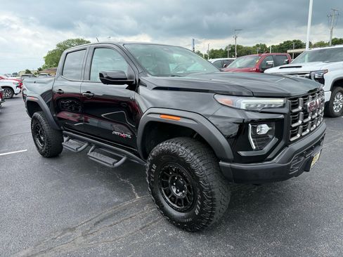 Used 2024 GMC Canyon AT4X w/ AT4X AEV Edition AWD/4WD image 10