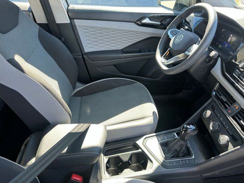 Used 2022 Volkswagen Taos S image 17