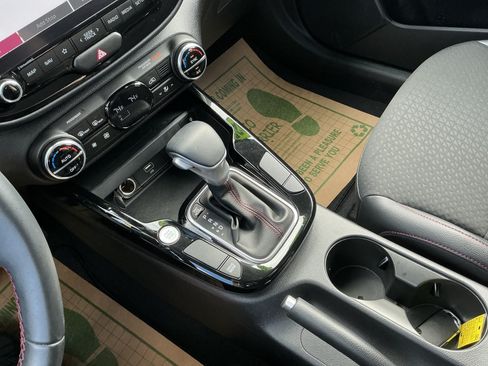 Certified 2025 Kia Soul GT-Line FWD image 25